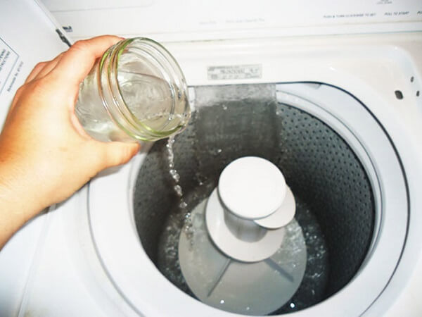 Cách vệ sinh máy giặt Sử dụng giấm ăn 