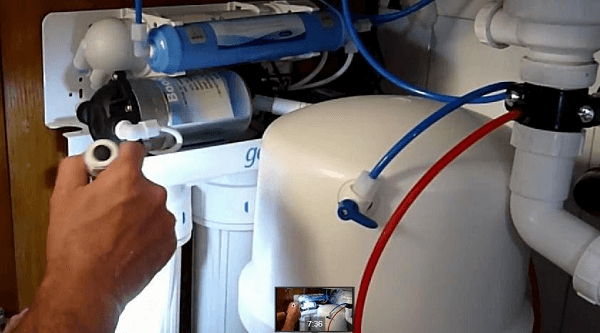 Máy lọc nước không ra nước thải