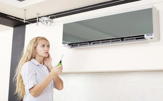 Cách vệ sinh điều hòa tại nhà không cần thợ